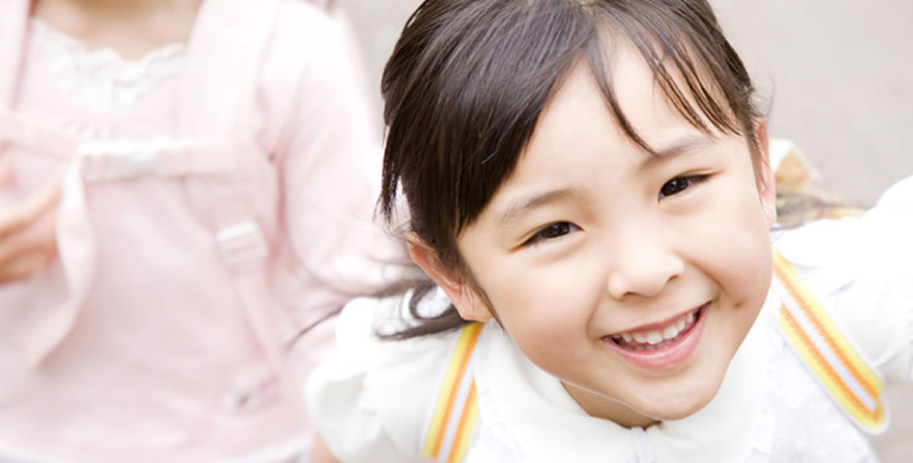 お子さまの歯並び・噛み合わせを整える小児矯正治療